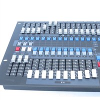 Console d'éclairage informatique DMX 512 Mini Pearl Kingkong 1024 Contrôleur DMX Lumière stroboscopique Équipement DJ pour club fête mariage