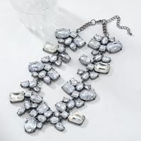 Vente en gros collier de mariée de style mignon avec diamant en cristal brillant irrégulier extravagant pour les anniversaires des femmes chaîne à maillons