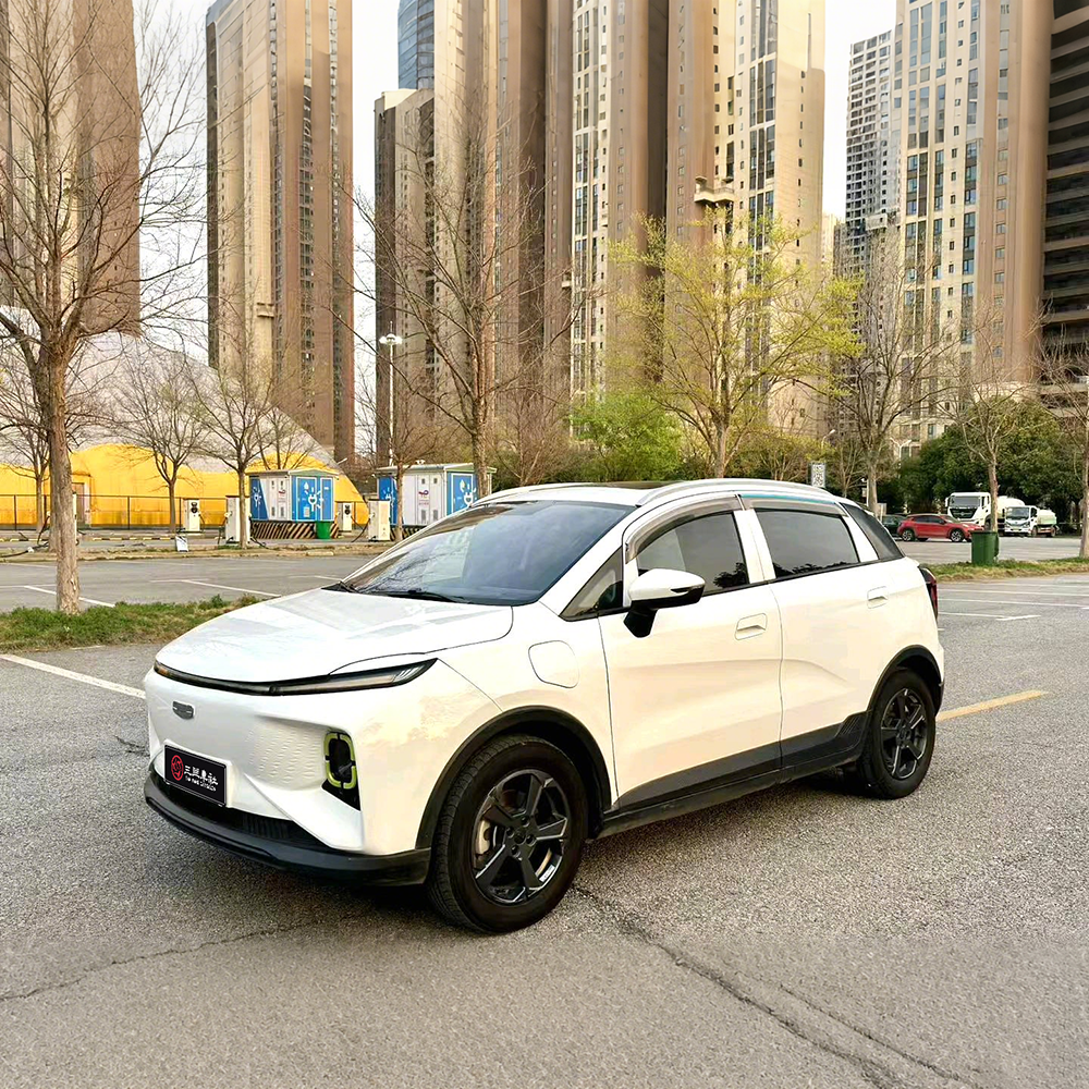 Компактный внедорожник Ev Geely Geometry E 2023 Модель 401 км Linglong Edition Подержанный автомобиль