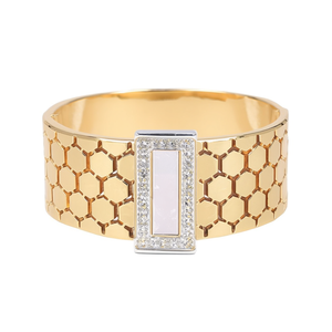Brazalete de Moda en Acero Inoxidable 316L con Baño de Oro PVD, Diseño Hexagonal con Incrustaciones de Cristal - Product Image 2