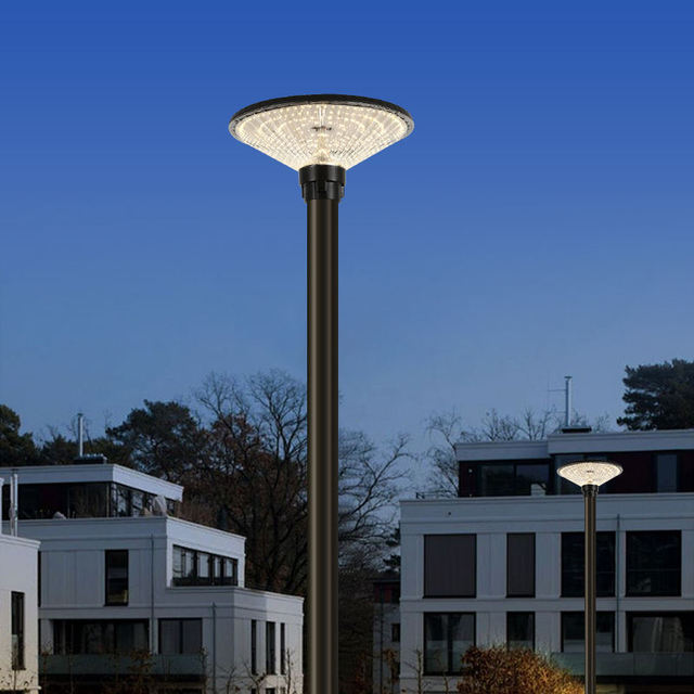 Outdoor Solar Garden Light IP65 Integrated LED Solar Street Light High Durability for Outdoor Road and Garden Yard Lighting