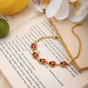 Pulsera con dije de mariquita para mujer, cadena de oro, diseño de insecto, regalo de joyería - Product Image 4