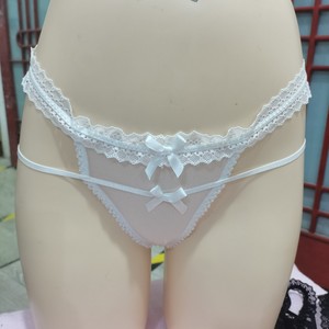 Nouvelles culottes sexy de style européen et américain pour femmes, culottes string semi-couvrantes à taille basse en maille transparente, ajustées aux hanches - Product Image 1