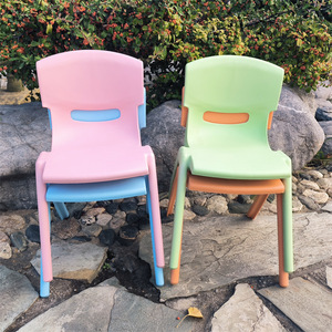 Chaise d'enfant en plastique empilable, 30 cm de hauteur, pour l'école, design moderne, couleurs mélangées - Product Image 1