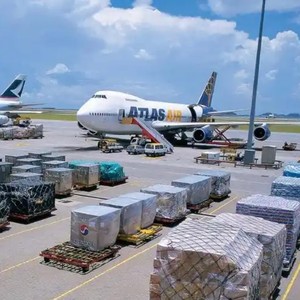Expédition aérienne Atlas Air Freight Forwarding, livraison express de Chine vers Heathrow au Royaume-Uni, marchandises générales, envoi de 21 kg - Product Image 1