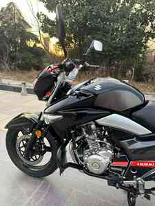 Motocicleta Retro de Segunda Mano Suzuki Lichi GW250 de Dos Cilindros, Refrigerada por Agua, para Viajes y Paseos, Motor de 250cc, China - Product Image 4