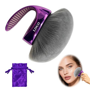 Pinceau de maquillage pour <span class=keywords><strong>grand</strong></span> corps pour autobronzant, bronzant et miroitant | Pinceau bronzant épais avec housse de protection de voyage - Product Image 4