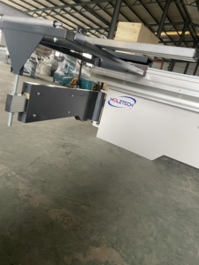 Scie à table coulissante compacte de précision HOLZTECH, lame de 300 mm, haute précision, pour le travail du bois et la fabrication d'armoires - Product Image 5
