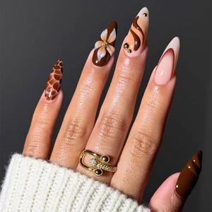 <span class=keywords><strong>Uñas</strong></span> <span class=keywords><strong>Postizas</strong></span> de Almendra 24 Piezas - Colección Otoño Invierno Tono Cálido Línea Dorada 3D Punta Francesa <span class=keywords><strong>Uñas</strong></span> <span class=keywords><strong>Postizas</strong></span> Blancas Elegantes al por Mayor - Product Image 3