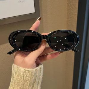 Nouvelle mode 2024, tendance vintage, lunettes de soleil noires en matériau PC, UV400, haute qualité, luxe, unisexe, vente en gros - Product Image 2