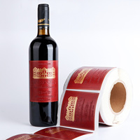 Étiquette de boisson en vinyle rouge imperméable autocollante avec logo en feuille d'or personnalisé par le fabricant