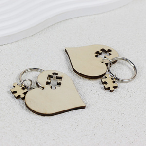 Nom d'animal <span class=keywords><strong>personnalisé</strong></span> <span class=keywords><strong>personnalisé</strong></span> belle forme de coeur <span class=keywords><strong>Puzzle</strong></span> gravé patte de chien impression <span class=keywords><strong>bois</strong></span> <span class=keywords><strong>porte</strong></span>-clés pour animaux de compagnie pour cadeau - Product Image 4