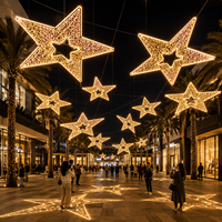 Lumière de plafond LED suspendue en forme d'étoile à 5 branches, motif en maille dorée, décoration de Noël pour hall intérieur, lumières féériques blanc chaud