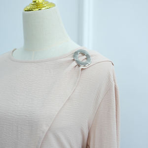 Collection Moderne 2025 Mowing Muslim avec Ensemble Abaya à Broche, Grossiste et Fabricant d'Abaya <span class=keywords><strong>de</strong></span> Dubaï, Ensemble <span class=keywords><strong>de</strong></span> 2 Pièces, <span class=keywords><strong>Tenue</strong></span> Tendance - Product Image 4