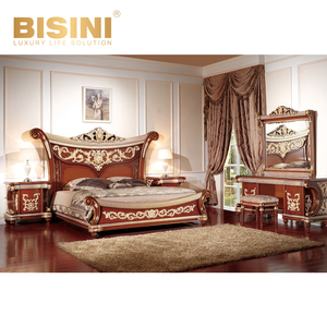 Set da Pranzo Europeo Personalizzato in Stile <span class=keywords><strong>Barocco</strong></span> Bisini con <span class=keywords><strong>Tavolo</strong></span> <span class=keywords><strong>Allungabile</strong></span> in Legno Massello e Sedie in Tessuto con Rilievi Intagliati a Mano - Product Image 3