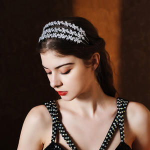 Moda farfalla design triplo strato accessori per capelli da sposa copricapo da sposa principessa spettacolo zircone fascia per capelli per donna - Product Image 2