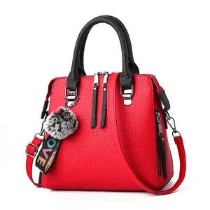 Nieuwe Vrouwen Pluche Bal Medium Handtas Clutch Dames Beroemde Messenger Crossbody Schoudertas