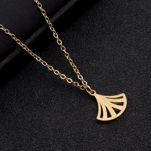 Collier en acier inoxydable or 18 carats à la mode ne se décolore pas <span class=keywords><strong>bonne</strong></span> chance chaîne moyenne-longue usine de chaînes de bijoux de mode - Product Image 5