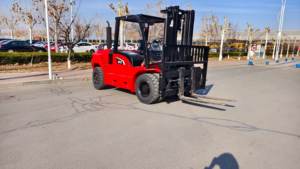 รถยกเครื่องยนต์ดีเซลความสูง3-6ม. 8000กก. รถยกดีเซลถ่วงดุล - Product Image 6