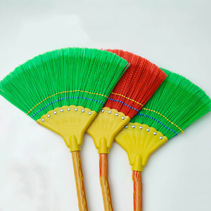 Escoba Grande de Alambre Plano de Seda Corrugada, Plástico Reforzado, para Barrer Agua en Exteriores, Resistente y Duradera para Trabajadores de la Limpieza - Product Image 1