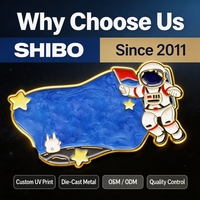 Pin Metálico Personalizado con Impresión UV, Diseño de Astronauta Espacial, Marco Dorado, para Regalo Promocional de Marca con Luna, Conejo y Estrellas