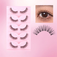 Extensions de cils en bande complète pour un volume spectaculaire, maquillage de qualité supérieure pour des yeux éclatants