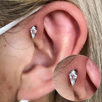 Labret en Titane ASTM F136 G23 avec Zircon Cubique Taille Ciseaux, Filetage Interne, Dos Plat, pour Piercing Oreille et Lèvre, Bijoux Corporels, Plusieurs Couleurs