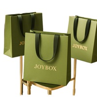 Sacs cadeaux écologiques en papier d'art de luxe classique avec logo personnalisé imprimé, poignées en corde de coton durables, chaussettes personnalisées de qualité supérieure