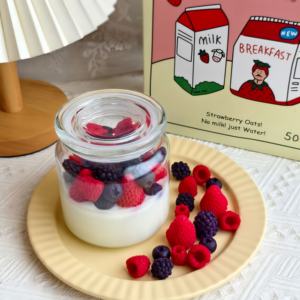 Bougie artisanale à l'arôme <span class=keywords><strong>de</strong></span> fraise au <span class=keywords><strong>yaourt</strong></span> pour souvenir, bougie <span class=keywords><strong>en</strong></span> <span class=keywords><strong>verre</strong></span> scellé <span class=keywords><strong>avec</strong></span> couvercle, vente <span class=keywords><strong>en</strong></span> gros - Product Image 4