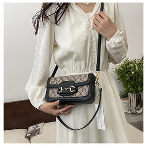 Haut de gamme mode en gros Premium sac de selle Vintage sous les bras sac unique dames femmes épaule bandoulière petit sac carré - Product Image 3