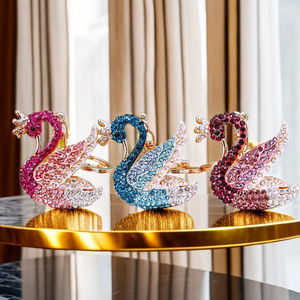 Ornamen Angsa Logam Kristal untuk Pohon Natal - Hiasan Burung Natal, Hadiah Natal untuk Pecinta Alam, Wanita, Teman, Ibu, Saudari, Anak-anak - Product Image 1