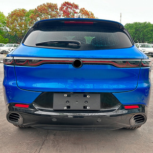 Déflecteur de ventilation arrière Alfa Romeo Tonale 2023, texture carbone noir piano, autocollant de modification pour voiture - Product Image 1