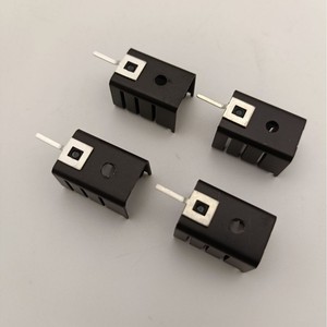 Disipador de calor de aluminio Rz de 19,7x13x13 mm con orificio pasante para fuentes de alimentación de dispositivos electrónicos - Product Image 1