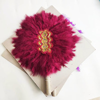 Éventail en plumes dorées en gros pour mariage de mariée ouest-africaine