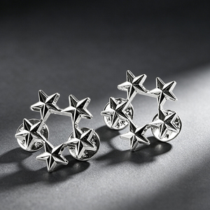 Broche en alliage en forme d'étoile hexagramme creuse, insigne de revers en métal, étoile géométrique à six branches, pour costume formel et uniforme - Product Image 1