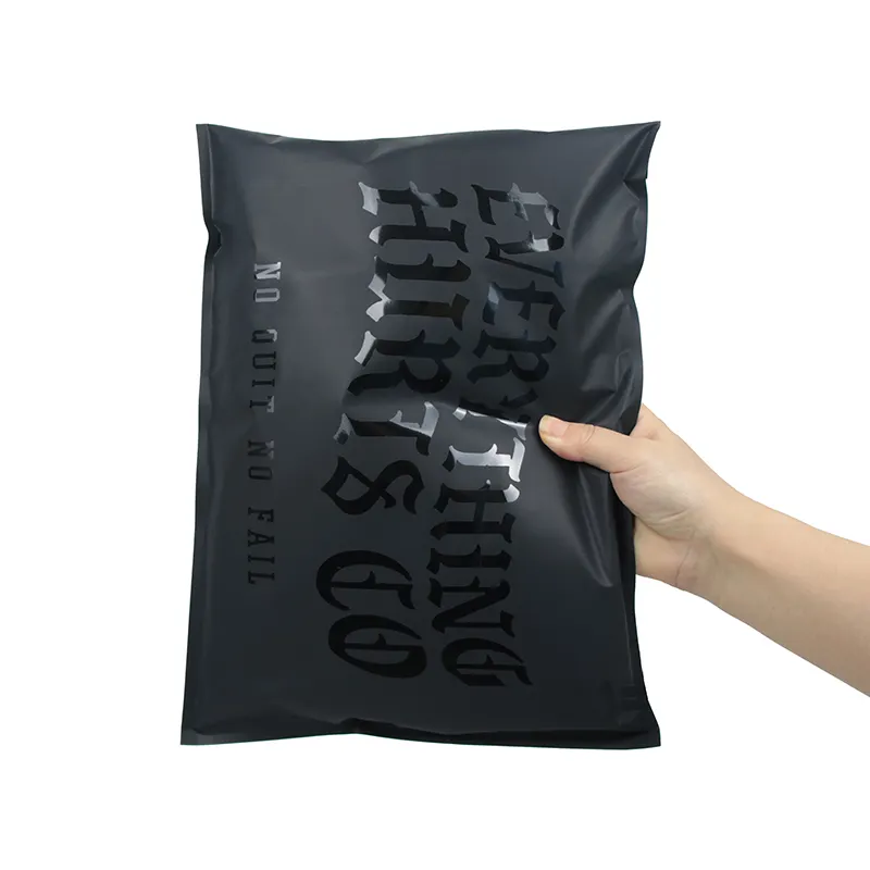 Poly Mailers Mailer personalizzato forte adesione vestiti imballaggio sacchetti di plastica sacchetto postale nero opaco con Logo nero lucido