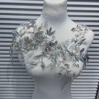 Patchs brodés en forme de fleur avec strass à coudre pour la personnalisation DIY, les tenues de soirée et les costumes de spectacle