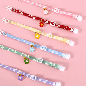 Lindo Collar Floral para Gatos con Campana, Collar Ajustable con Flores Coloridas para Gatitos y Cachorros, Accesorios para Mascotas - Product Image 2