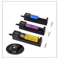 Adaptateur universel de chargeur USB à 1 emplacement, chargeur intelligent à LED pour Batteries rechargeables Li-ion 18650 26650 14500