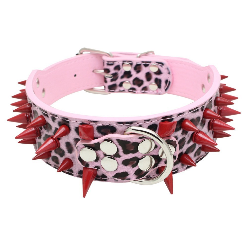 Leopardo rosa uñas