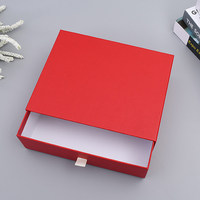 Boîte cadeau coulissante en carton rigide de luxe personnalisée avec poignée, emballage recyclable en kraft pour vêtements