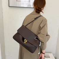 Sac à main de luxe pour femmes, grande capacité, sac à bandoulière pour jeunes femmes, style à fermoir rotatif, élégant sac bandoulière