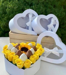 Heart Candy Box Special Unique Heart Shape Bride And Groom Wedding Romantic Hollow Gift Paper Candy Box With Ribbon