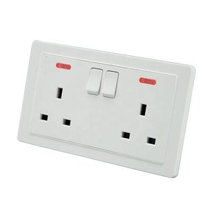 Enchufe Doble de 3 Pines Estándar Británico de Buena Calidad, Precio de Fábrica, Venta al por Mayor, con Interruptor de 2 Vías, Color Blanco - Product Image 1