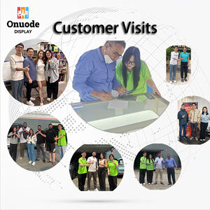 Gabinete de exhibición de vidrio personalizado con luces LED | Muebles de boutique de acero inoxidable | Soluciones de escaparate minorista con cerradura - Product Image 6