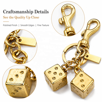 Porte-clés et breloque de sac en forme de dés porte-bonheur tendance, pendentif 3D en alliage plaqué or et argent avec strass, accessoires de voiture pour femmes, vente en gros OEM