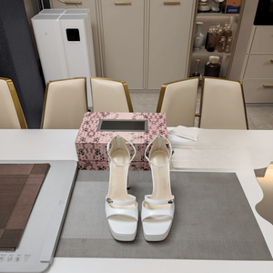 รองเท้าส้นสูงแฟชั่นคุณภาพสูงสำหรับผู้หญิง Jimmy ระบายอากาศได้ดี สายรัดข้อเท้าด้านหลัง เย็บอย่างแม่นยำ สินค้าขายดีรุ่นใหม่ - Product Image 1