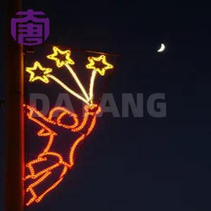 Luz Decorativa LED Personalizada IP65 para Interiores/Exteriores, Motivo 2D, Farola, Decoración Navideña Comercial, Poste de Luz para Festivales - Product Image 2