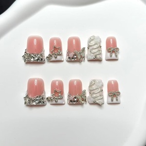 Uñas postizas de lujo hechas a mano con punta francesa, incrustaciones de diamantes de imitación de aleación, cobertura completa, venta al por mayor - Product Image 2