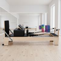 Reformer de Pilates en bois d'érable avec poignées en bois, lit de studio de Pilates commercial, coussin en cuir PU, réglable et durable
